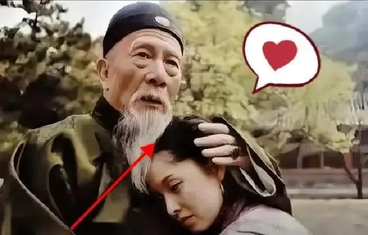 一八七六年粮草断绝，朝廷不管时。六万大军在戈壁滩上眼瞅着要饿死了。左宗棠直接下了一道“疯令”：全军就