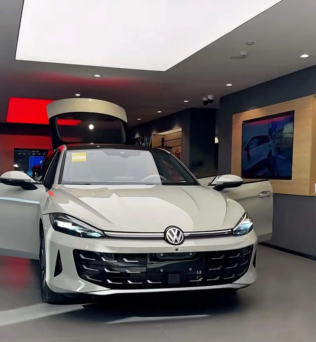 2026款朗逸全系升级，1.5T发动机搭配智能配置，保持同级主流水准日前，上汽大