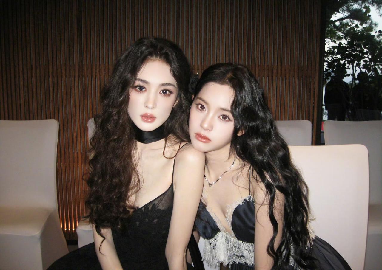 和欧阳娜娜，美女同框就是养眼