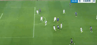 武汉三镇6分钟两球！阿利米李昂遭戏耍，媒体人：这球踢成奶奶样在2026赛季中超第