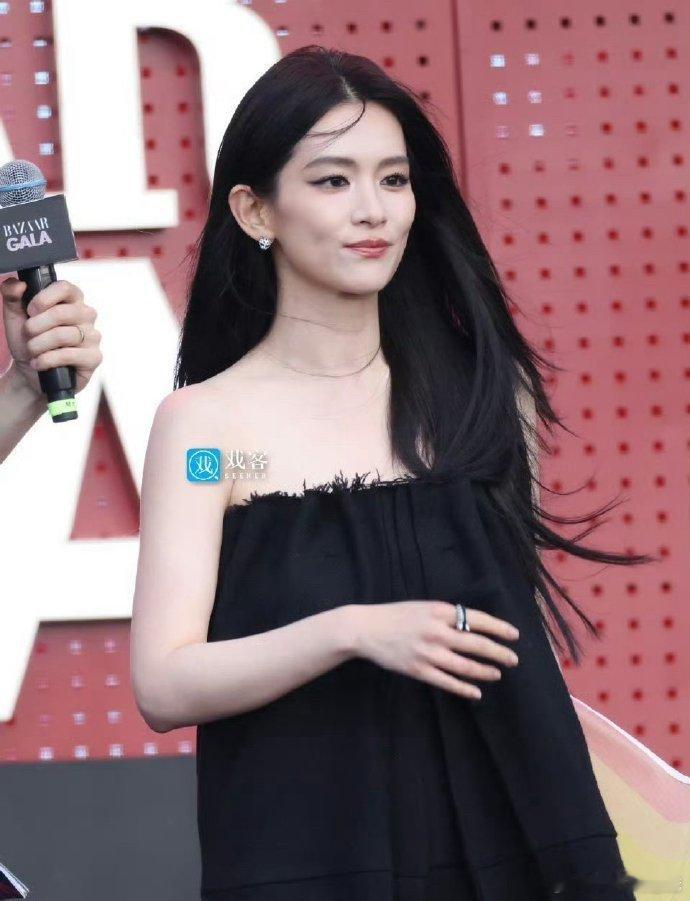 陈昊宇在芭莎红毯太有气场了，生图王者​​​