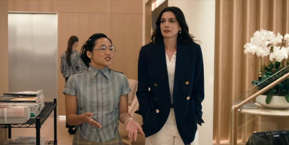 没想到电影《穿普拉达的女王2》还没正式上映却口碑翻车遭网友抵制。这部电影被扒出
