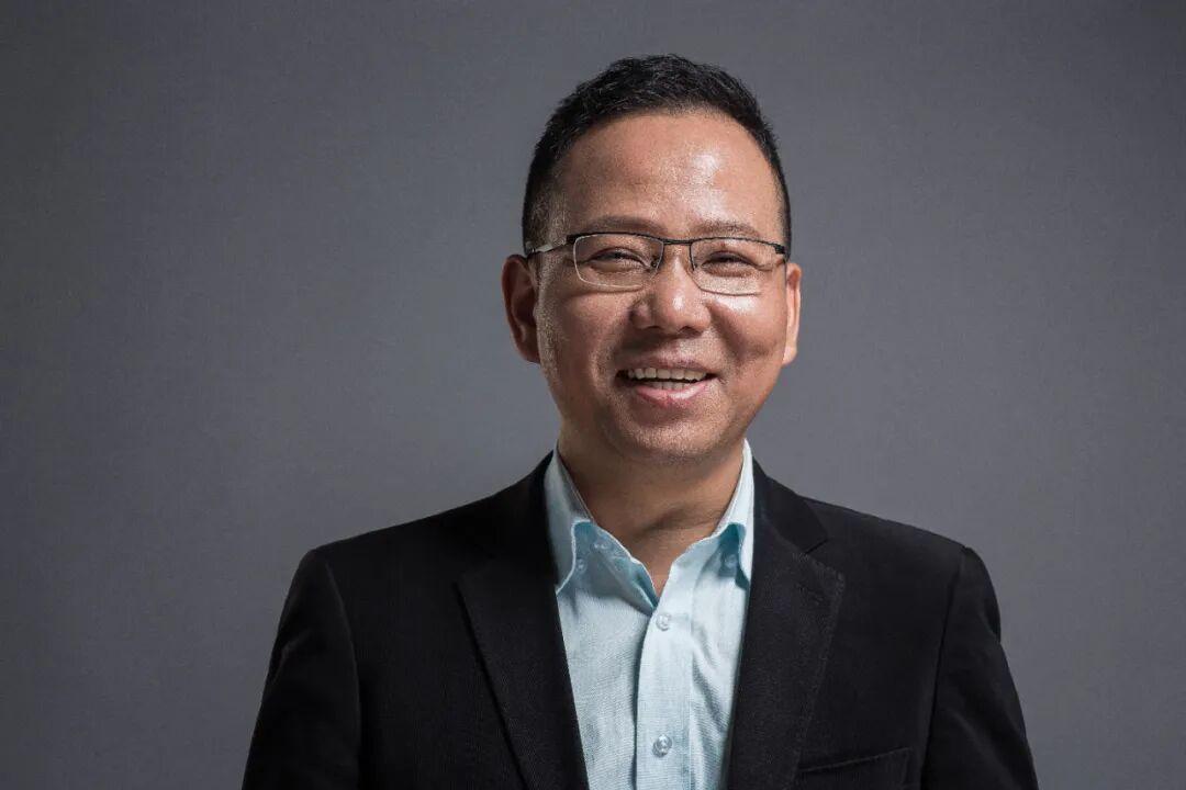 2010年，他卖掉深圳唯一住房，全部身家押注“冷门”赛道，如今做到全国第一。他