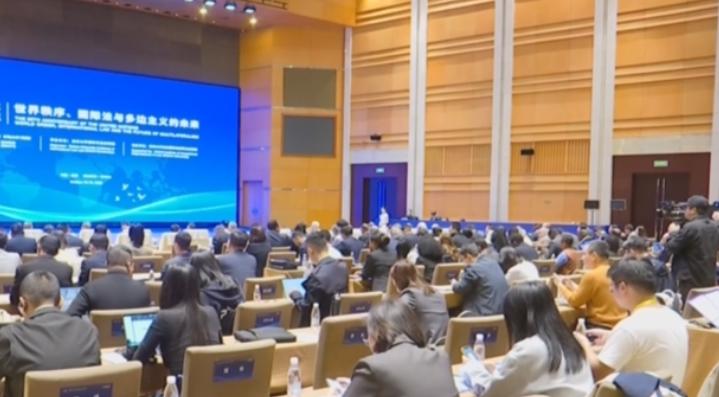 日：咱们得谈谈，我准备跟鹰酱搞个“美日联合撤侨”演习。中：撤啥？日：撤在