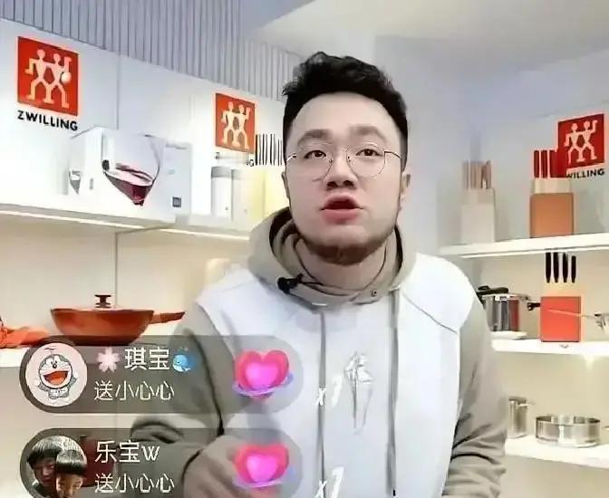 英达直播喊话巴图求探望，4万人围观冷场3分钟，太戳心了！刷到英达直播间的