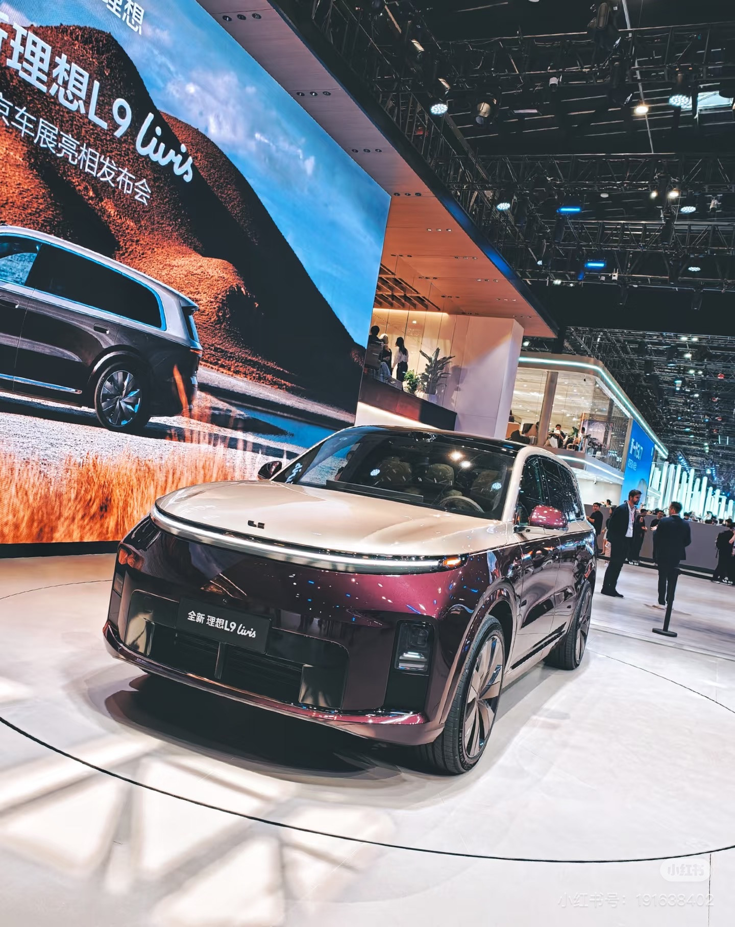 逛完2026北京车展，说几个让我破防的瞬间：1、进馆第一眼，比亚迪包下整个E