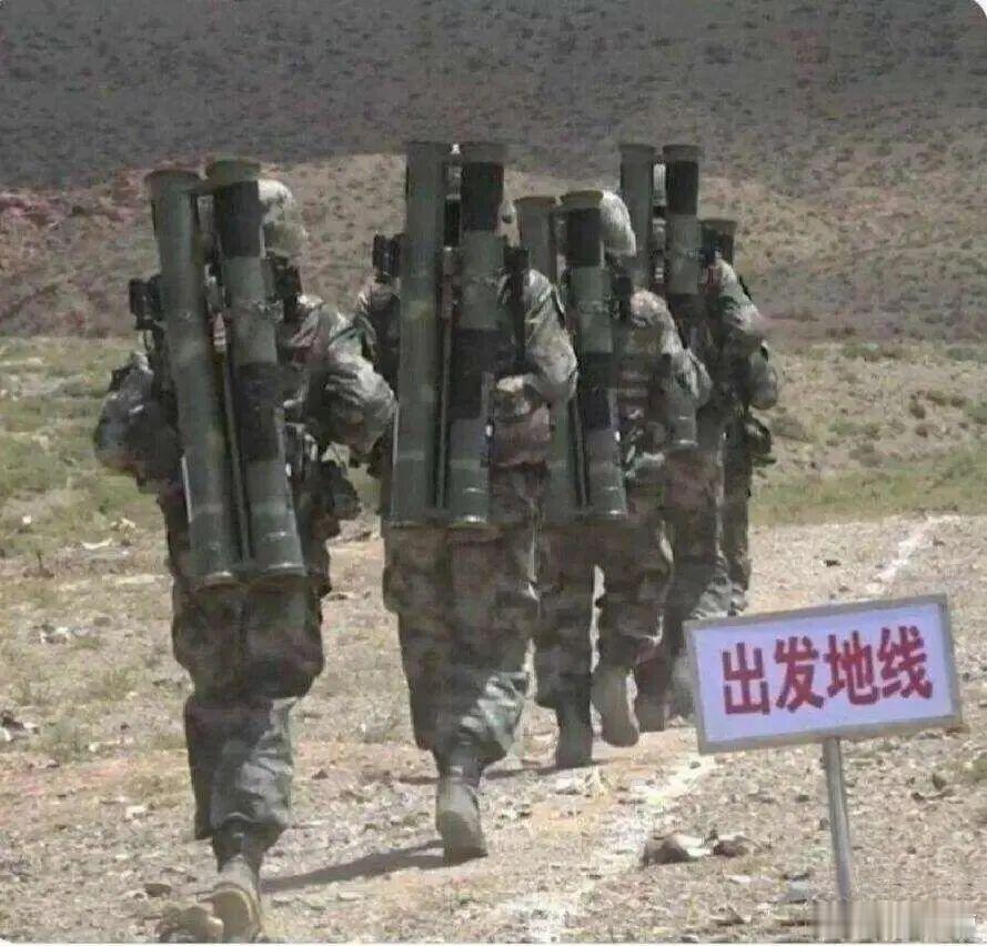 什么火力不足恐惧症我们只是买不起枪真的，不骗你[滑稽笑][滑稽笑]​​​
