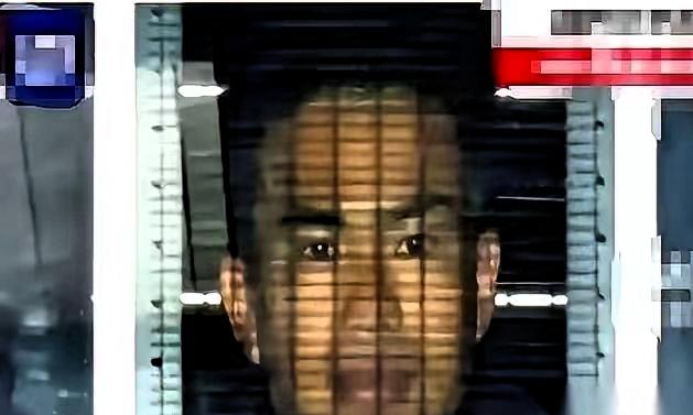 那个闯我们大使馆的日本军官，最狠的不是他翻墙，也不是他买刀。是我们的人把他当场按