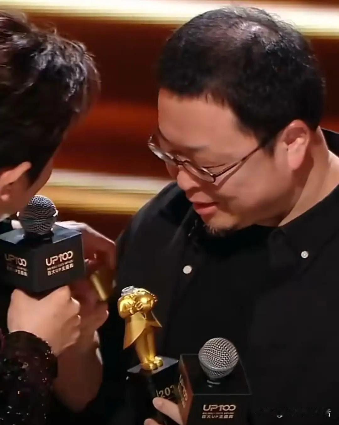 罗永浩为什么不敢回应了？别说那些没用的，就是怕了！上面肯定会毫不客气的打击这