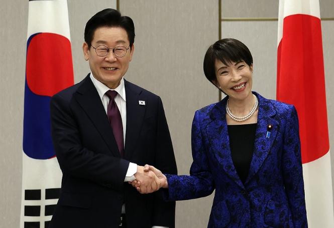 送走李在明后，高市早苗还没回味完这次日韩交流，就被骂得“狗血淋头”。日本著名