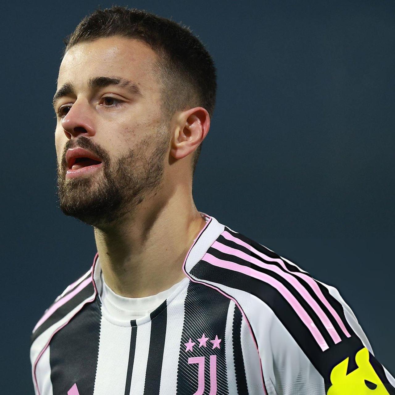 斯基拉：“无论下赛季谁执教（大概率斯帕莱蒂很留任），哲格罗瓦都不会在尤文图斯的未