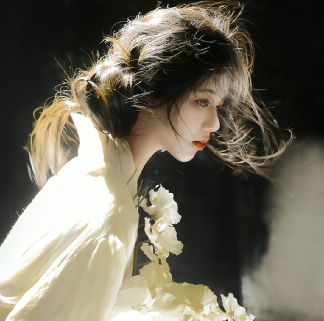 𝙒𝙚𝘾𝙝𝙖𝙩头像|极简留白女头|高级质感|清冷干净|无水印|低调耐看