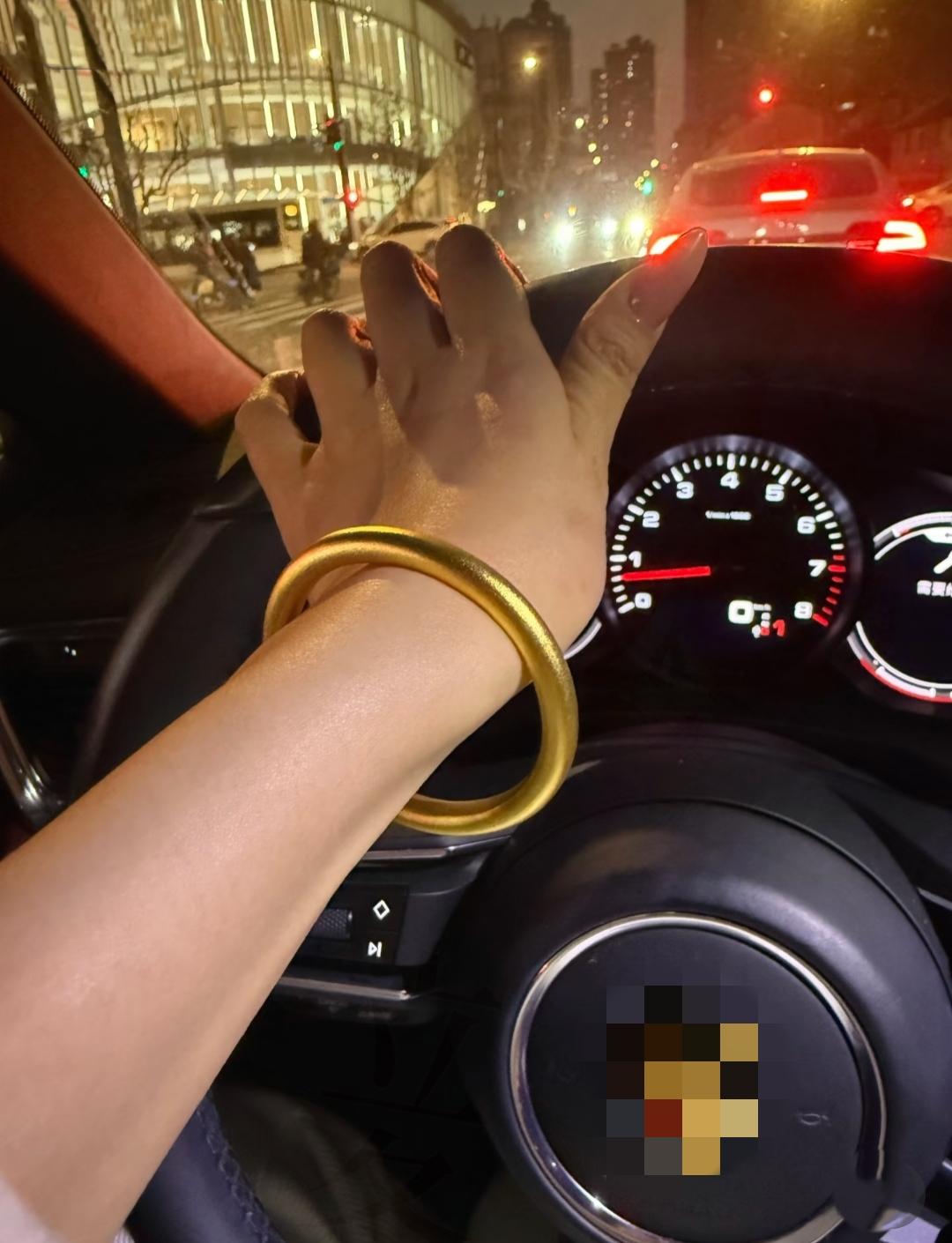 11月6日，难怪大家都在买黄金，不是因为金价跌了，而是新规促使下，大家都觉得