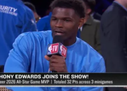 爱德华兹接受媒体采访，在谈到卢卡-东契奇和尼古拉-约基奇的表现时说：“我无意冒