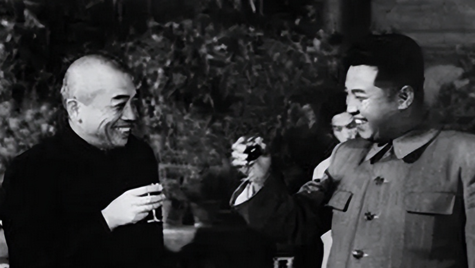 1951年，铁原阻击战，彭老总命蔡长元以死抗敌，谁知蔡长元转头下令“全军解散”，