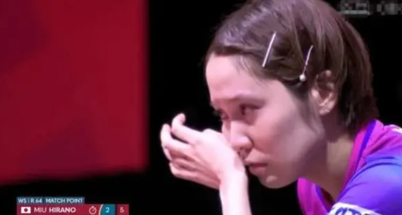 平野美宇2：4拉科瓦奇后哭了。或许，输给国乒的任何一位选手，平野美宇都会心服