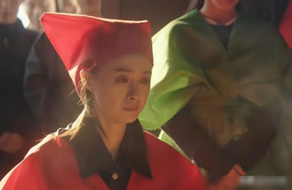 《四喜》：你发现了吗？这部剧有一个风俗习惯真的是没看懂？许知夏的姥姥，因为当年瞒