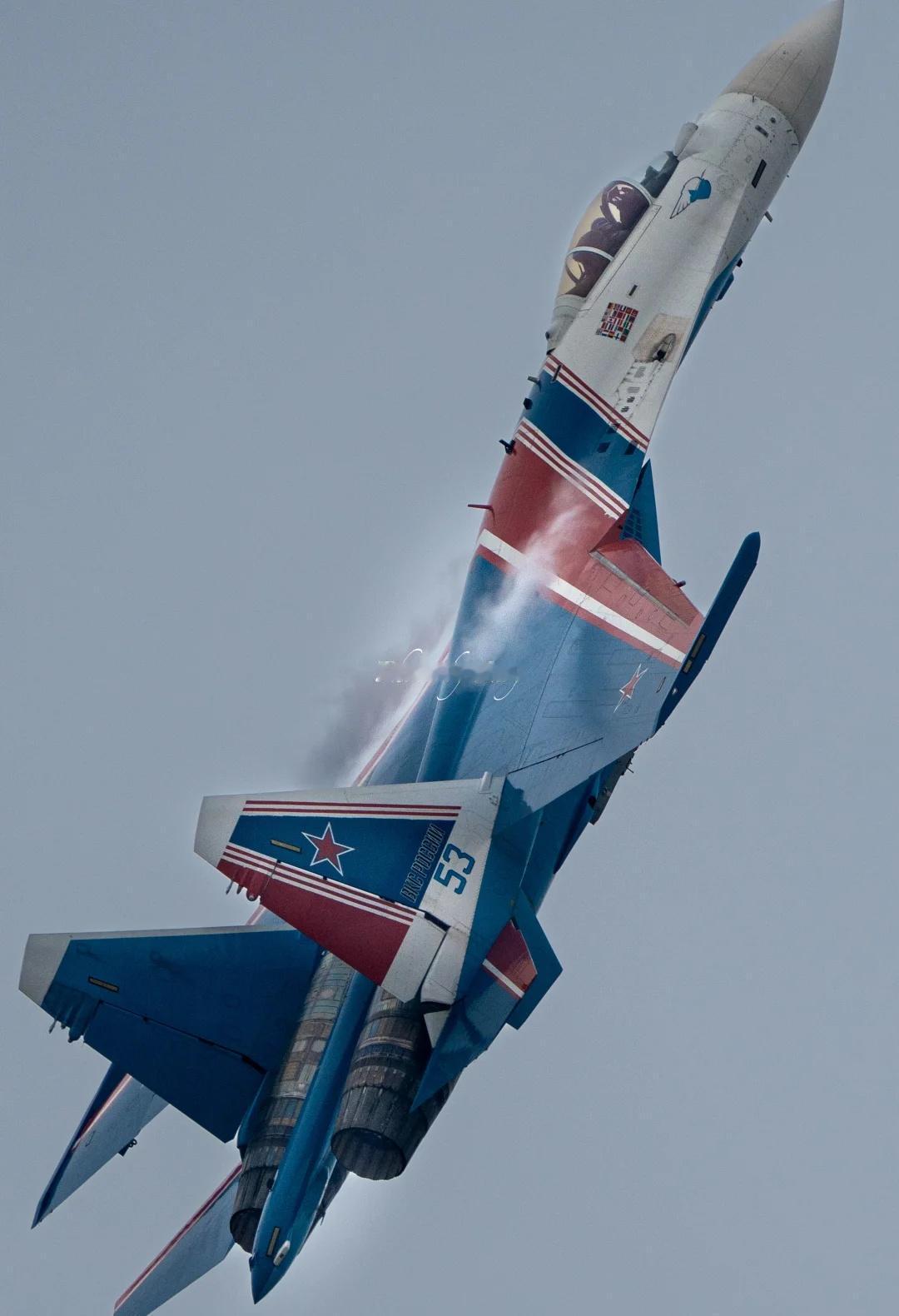 11.1南昌飞行大会勇士飞行表演队套用一位朋友的话，长春没实现的梦想，在南