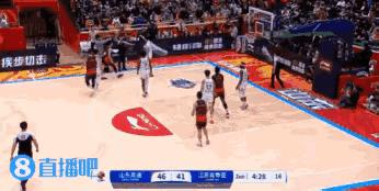 #邱彪引进过气球员是否在害山东男篮#个人认为“毒害”这个词语太重，不至于！首先