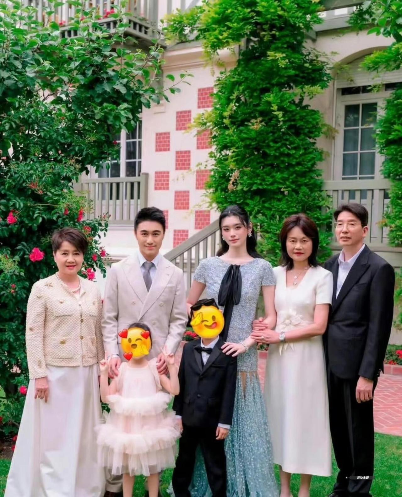 然发现赌王家族四太才是真正通透的人何猷君婚礼发现四太超级开心，穿着大气端庄，私