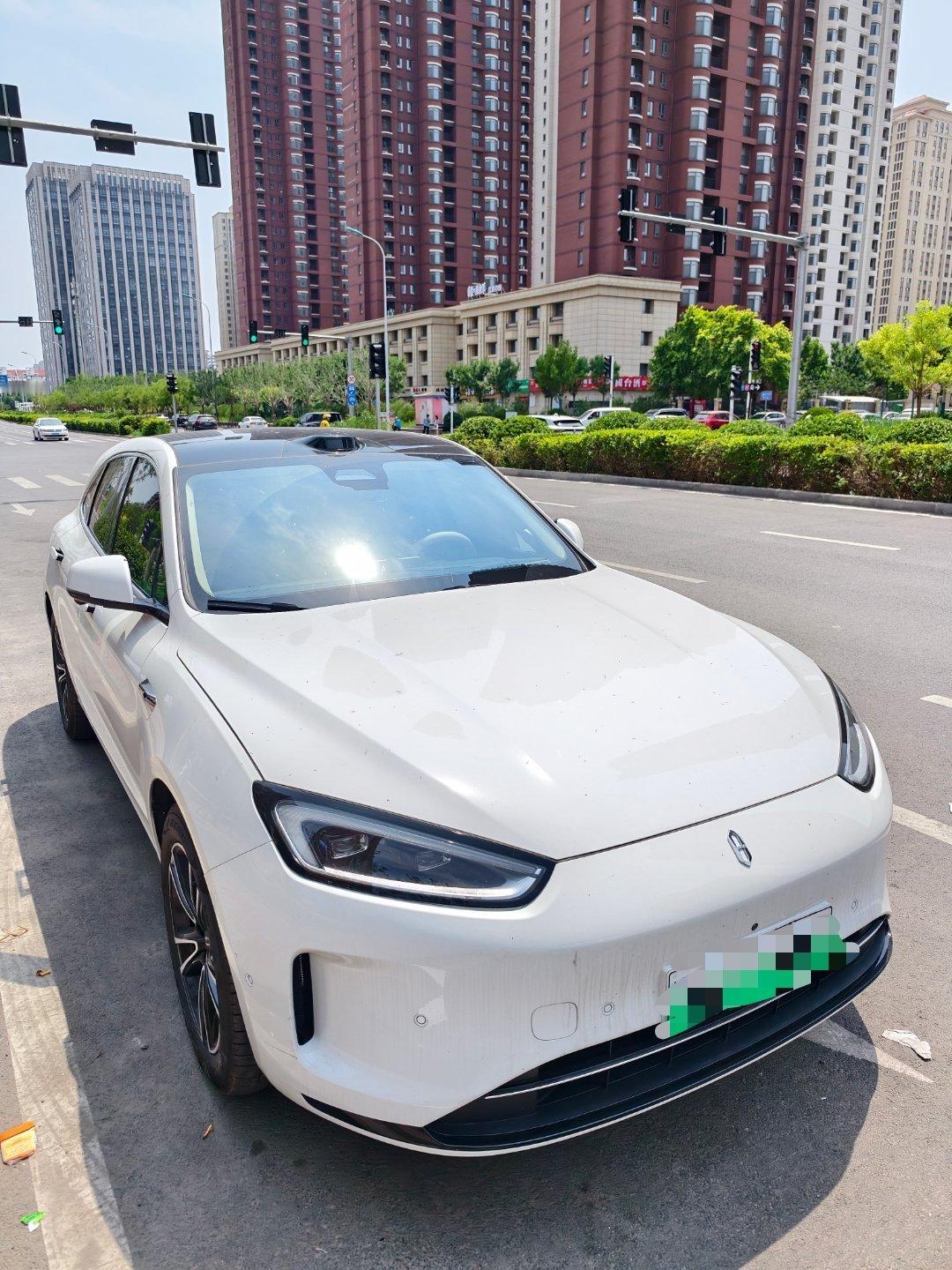 今天陪朋友来车牌过户，他买了问界M8竟然不知道还可以拿置换补贴，去年他有个问界