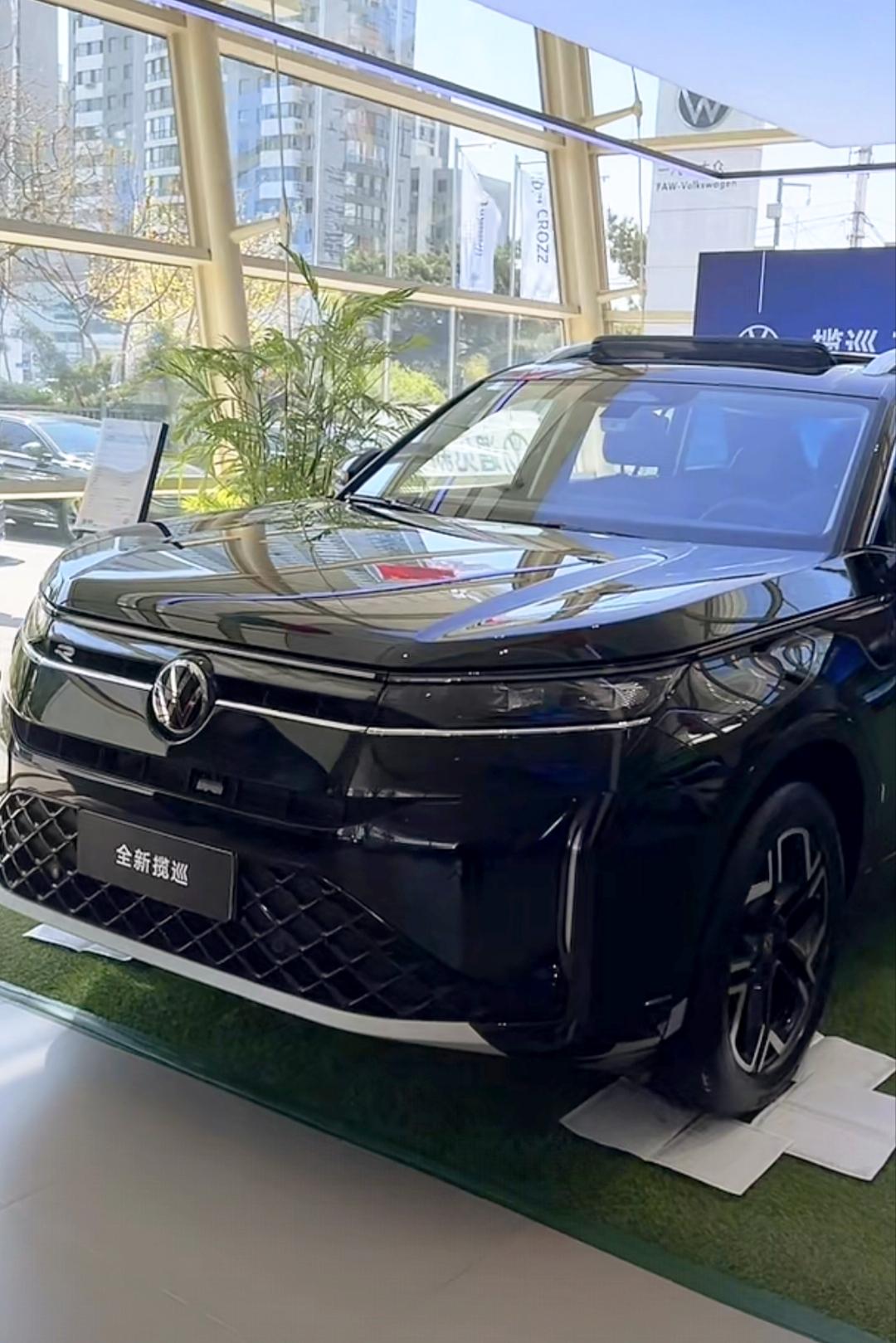 如果想买大空间的SUV建议看看大众揽巡，这个空间是真宽敞，坐进去就感觉敞亮，一点