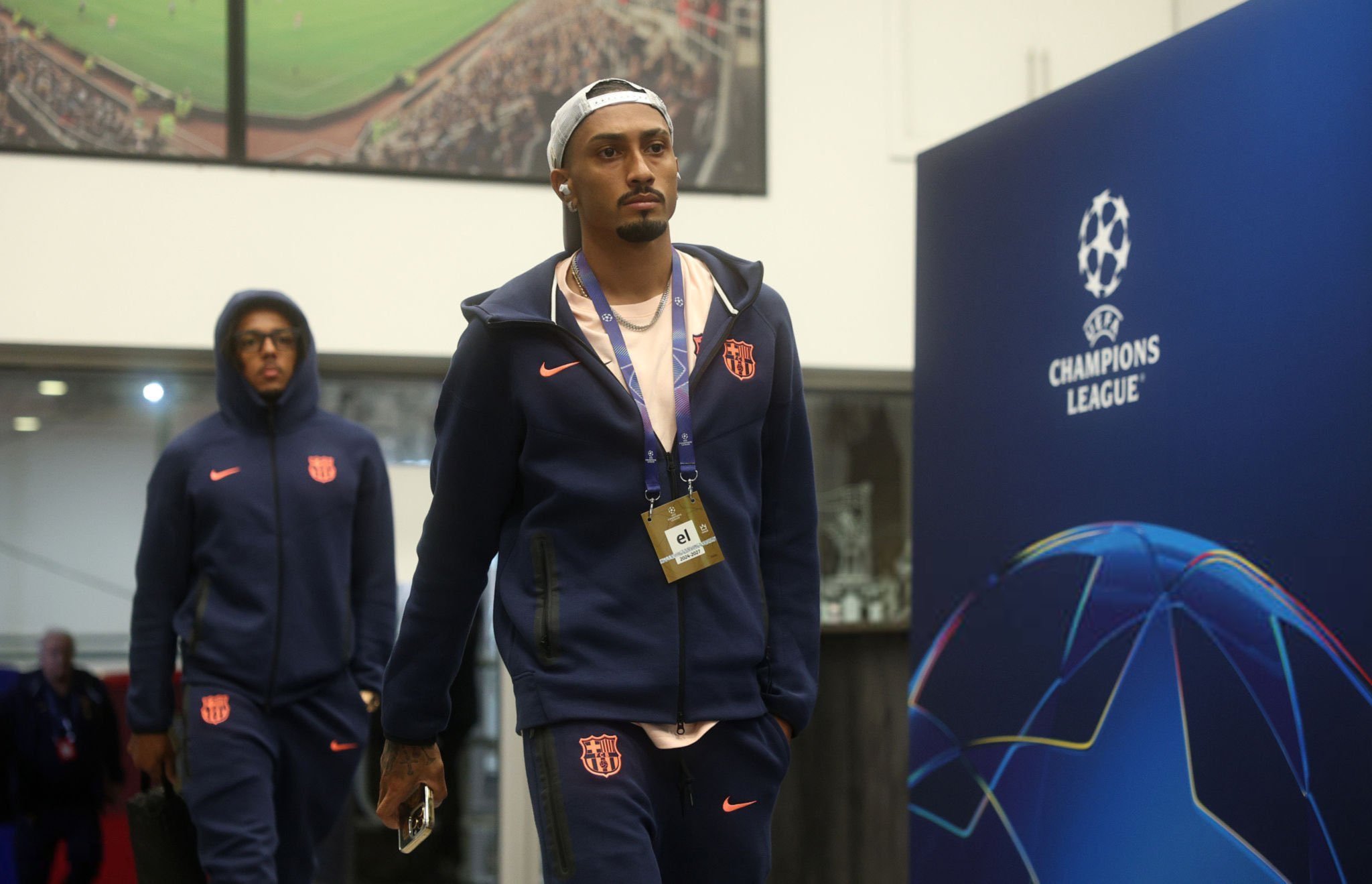 💣拉菲尼亚：判罚抢走了我们的胜利。裁判太糟糕了。他们做出了不可思议的决定。