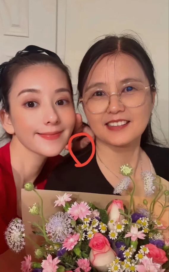 远嫁香港的安徽方媛终于遵守了郭富城老家广东的习俗，第三胎按照香港一个月就能查血的