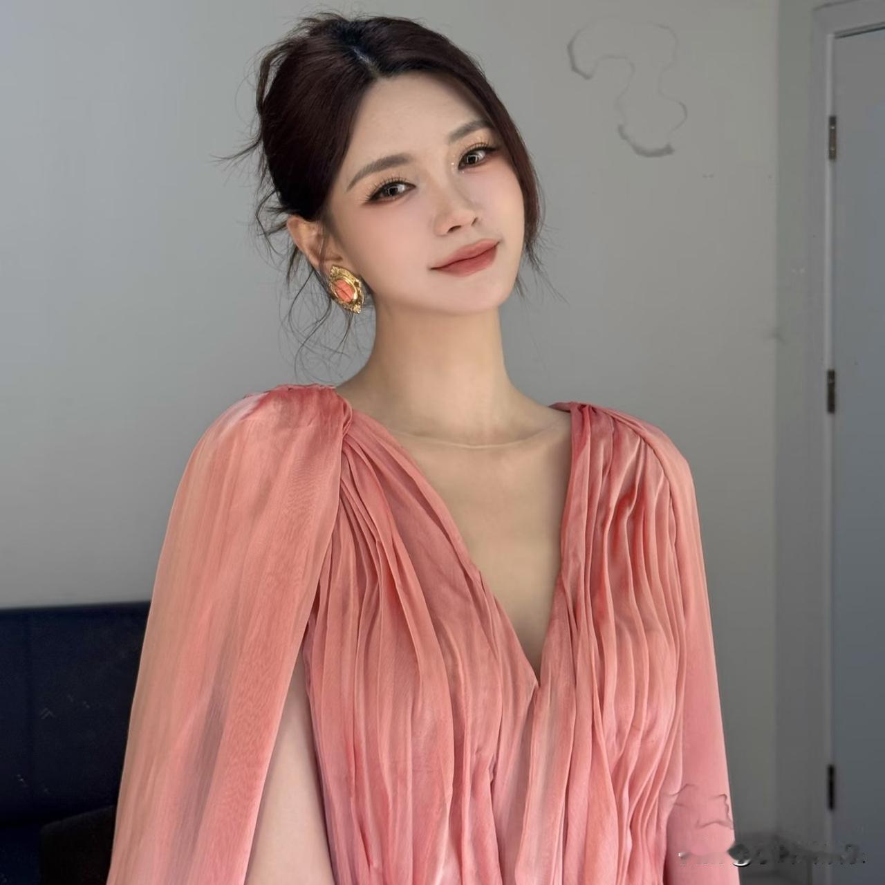 说句大实话沈梦辰之所以能有今天的地位不是因为她实力很厉害而是她运气真的