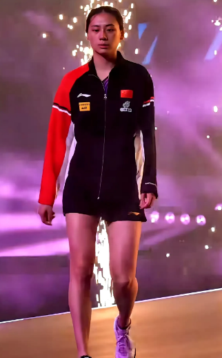陈熠来了，王励勤最强嫡系打乱主力层！女单半决赛“不懂事儿”的陈熠又赢球了，这次是
