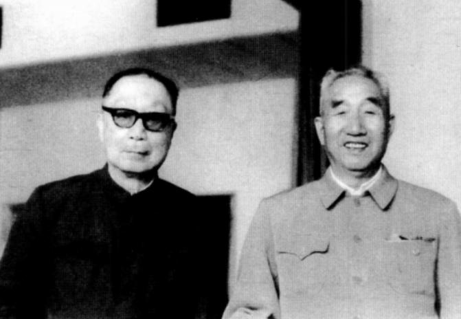 1978年，徐向前元帅腿疼，住进解放军301医院进行治疗。1978年的北京，