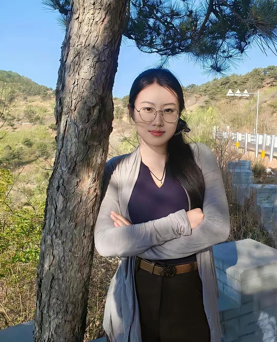 什么样的女生充满魅力?猜猜这是什么地方？什么树？什么人？猜对了有奖励啊！