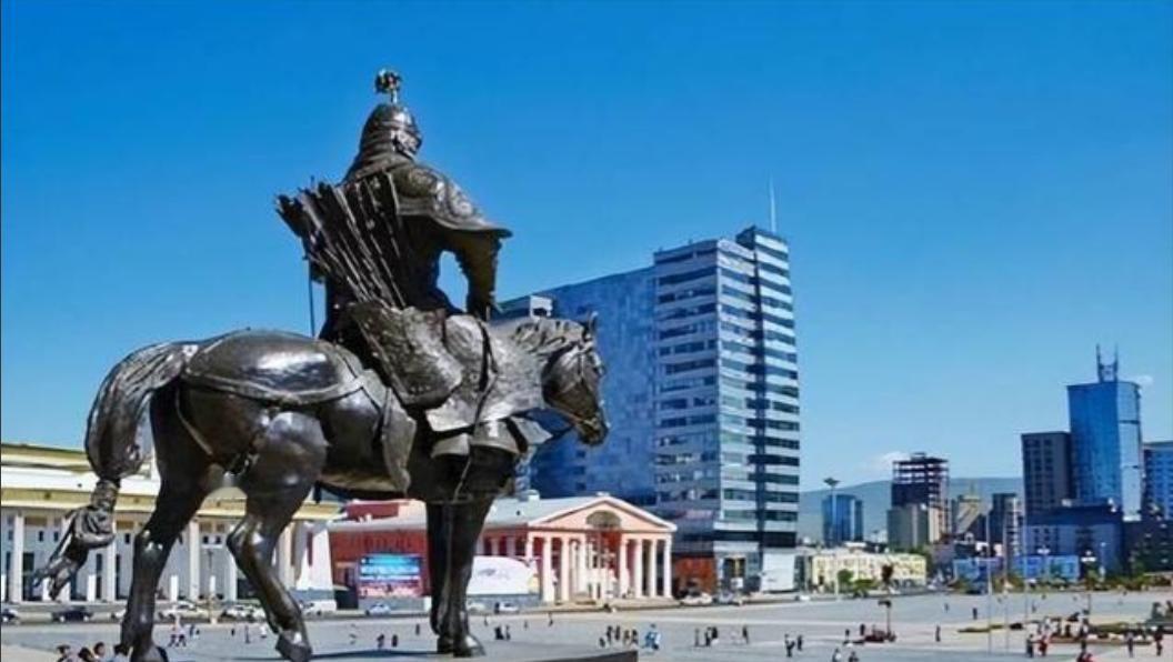 现在看来，不让蒙古国借道是对的！蒙现在很痛苦很难受，因为没有陆路和出海口。它想过