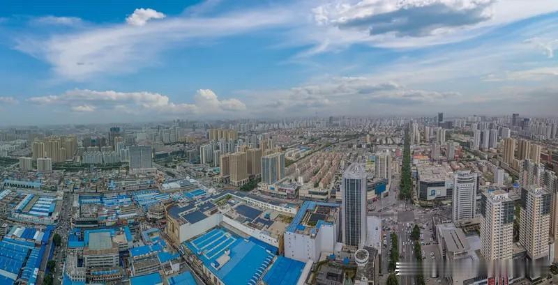 临沂楼市那些高位逃顶的人开心坏了。这几年临沂房价下跌，他们成了大赢家。临沂楼