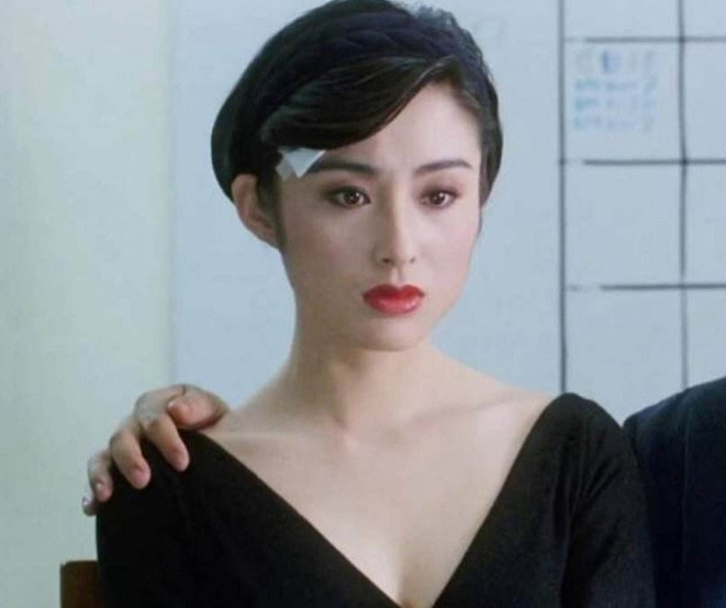 1987年，18岁的张敏被向太陈岚瞄上，继而被向华胜看上，和他8年地下情期间，