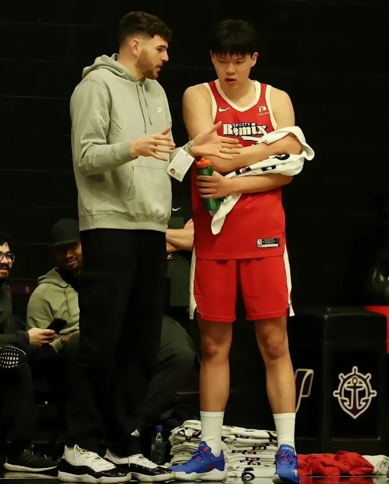 现在看来，杨翰森待在发展联盟是最好的选择！回到G联赛的杨翰森再次迎来爆发，首