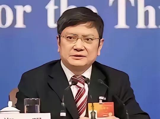 浙大教授郑强发声：AI替代劳动力或引社会动荡，中国特色科技发展路在何方？