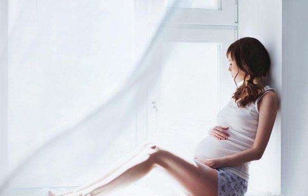 怀孕4个月什么睡姿好 孕期三阶段睡眠小建议