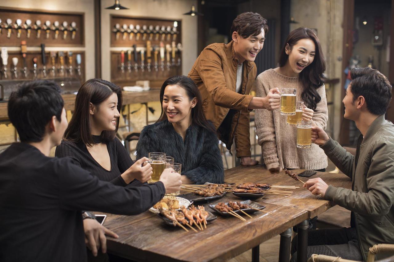 人性中最大的善是什么?人性中最大的善是隐忍。在我们生活的社交圈里，常常会遇到一