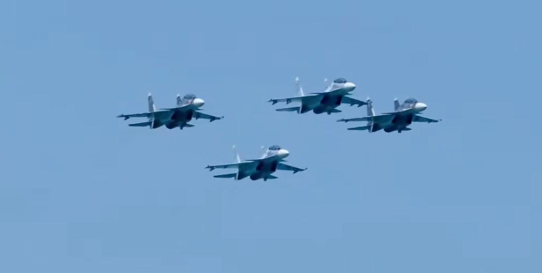 当下市场的所有博弈，都围绕伊朗局势的最终走向，分成了两个完全对立的押注方向，对应