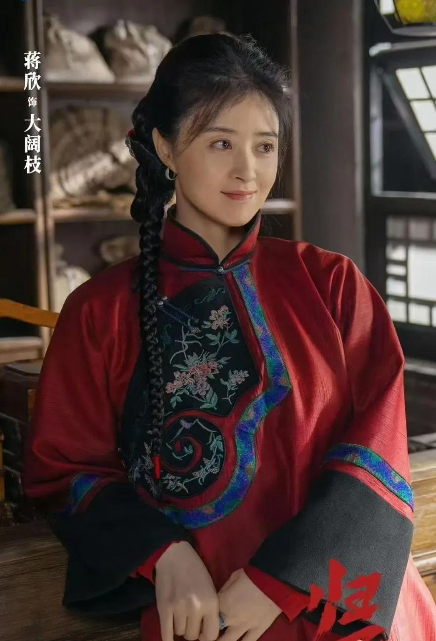 胡军想不到，李乃文也想不到，《归来》这部剧，最先出圈的居然不是他们两个，反而