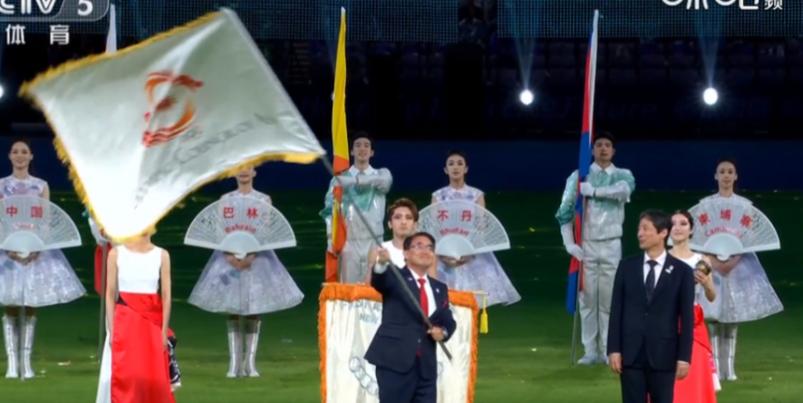 中国代表团在名古屋亚运会上干了一件从来没干过的事——自己从国内带食材，自己搭食堂