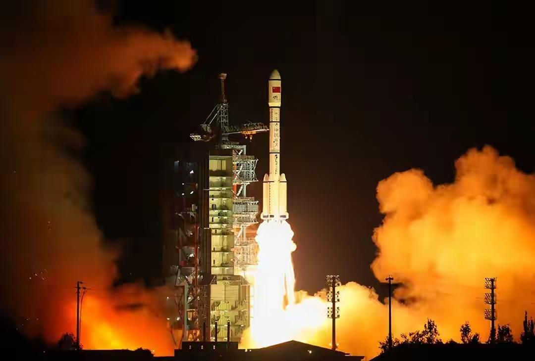 美方确认，连做5次太空机动：中国空天飞机暴露了怎样的实力？美国人的望远镜，为啥
