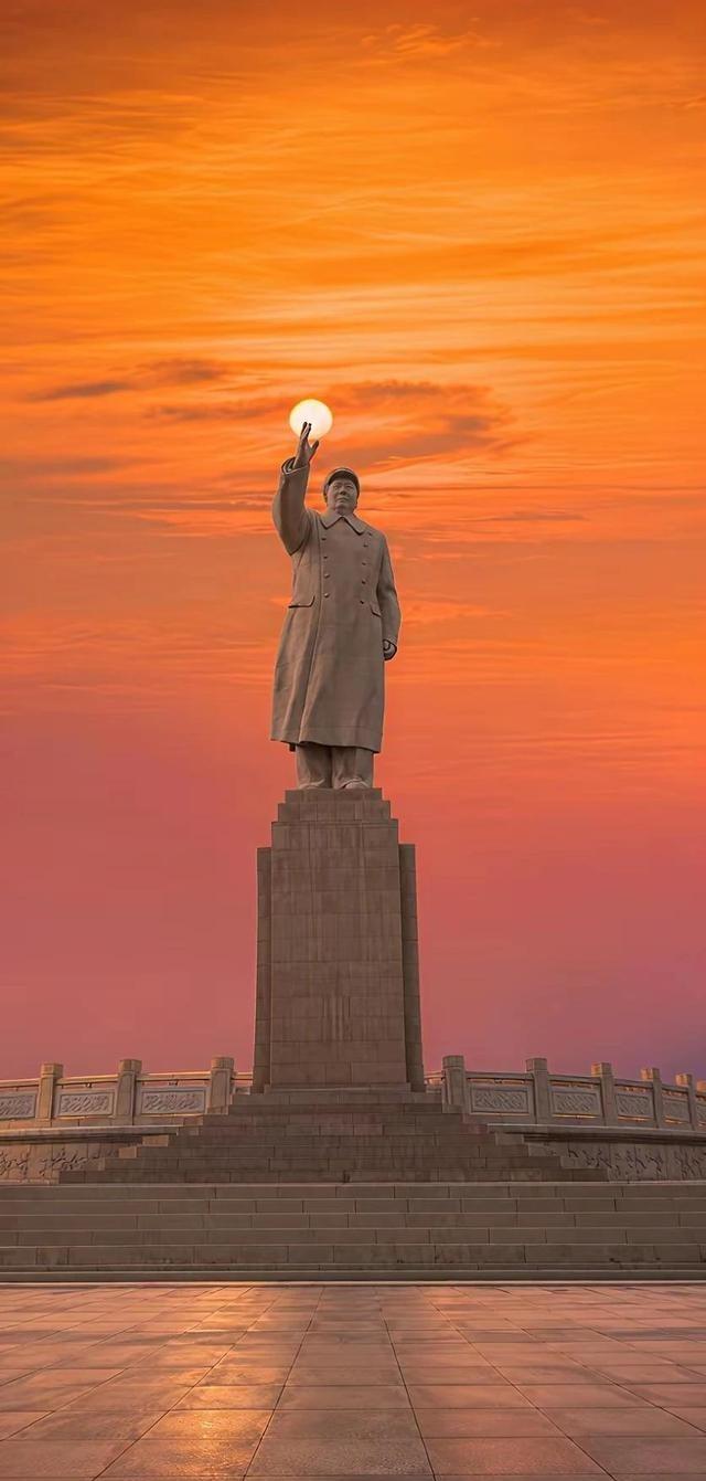 要正告现在台湾省所有人：中国大陆在没有动用武力之前，你们整个台湾岛和平统一过来，