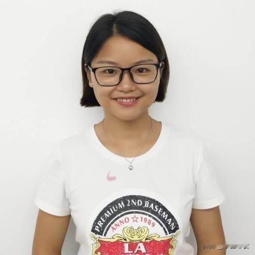 最近深圳两起老师事件引人深思：一位数学老师深夜批改作业崩溃大哭，说"不怪孩子学