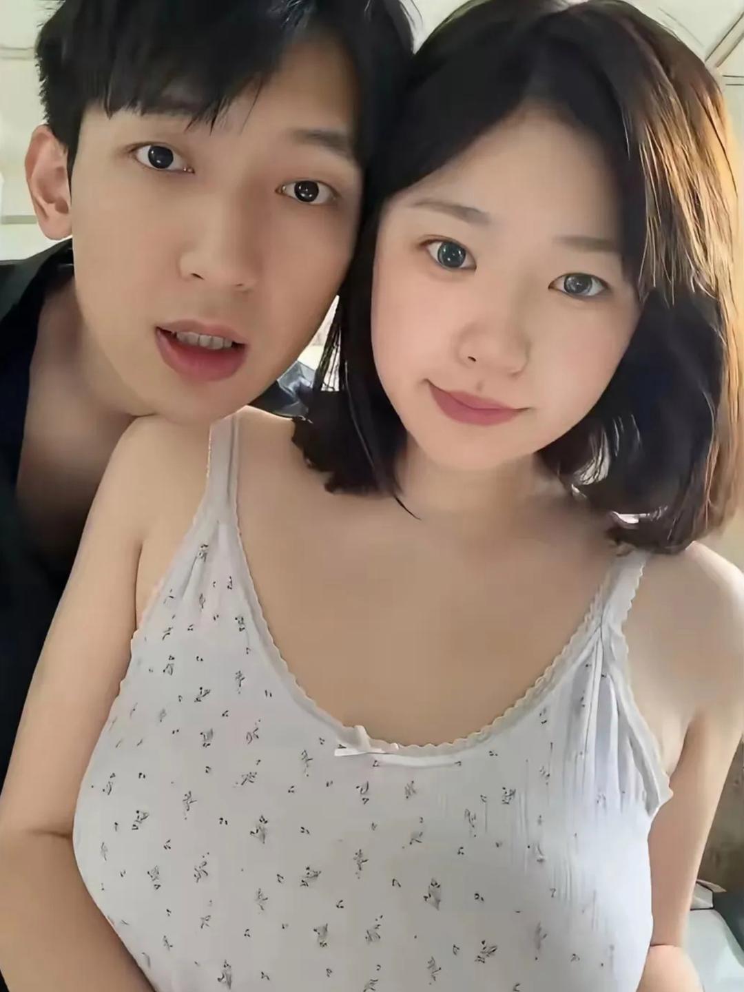 黄一鸣处境很尴尬，和现在的男友处的很甜蜜。但有人说了黄一鸣收入暴减，男朋友会离她