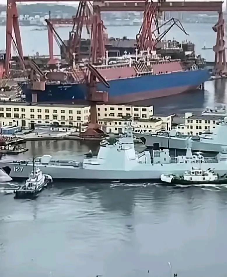 目前，中国海军的052DM型驱逐舰，陆续服役，而052DM型就是国内普通地级城市