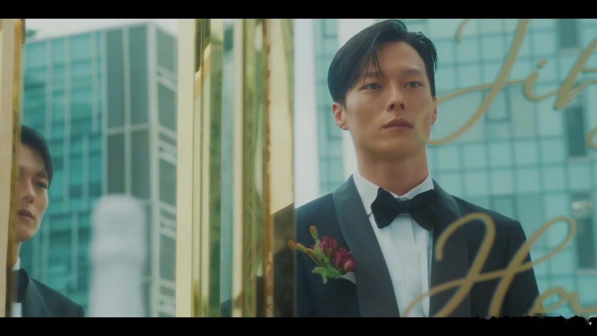 基龙哥哥，你瘦了真的不好看，再吃胖点吧……