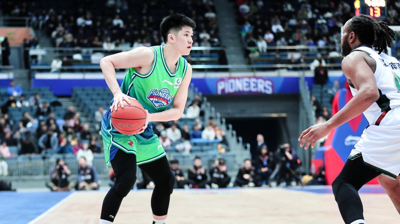 有一说一，林庭谦和郭昊文根本不在一个级别！！林庭谦：本场出战33分钟，投篮17