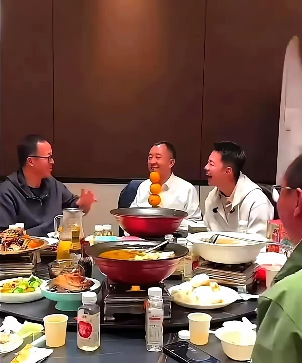 可以说像陈行甲这样做公益者己经对钱无感，7万对你们来说都高了，但像他这种名人，如